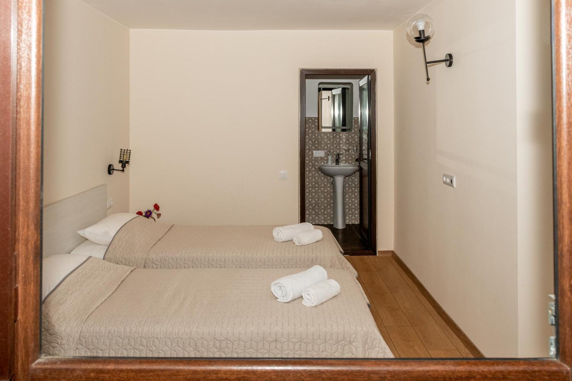 Alvani Inn K'vemo Alvani Luaran gambar